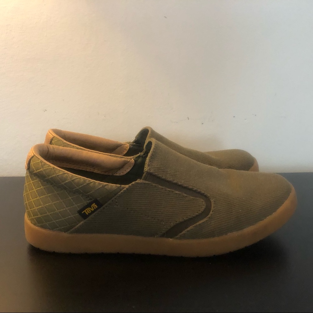 Teva shoes